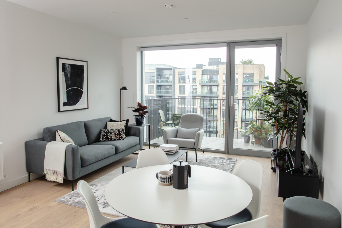  Living Dining Area