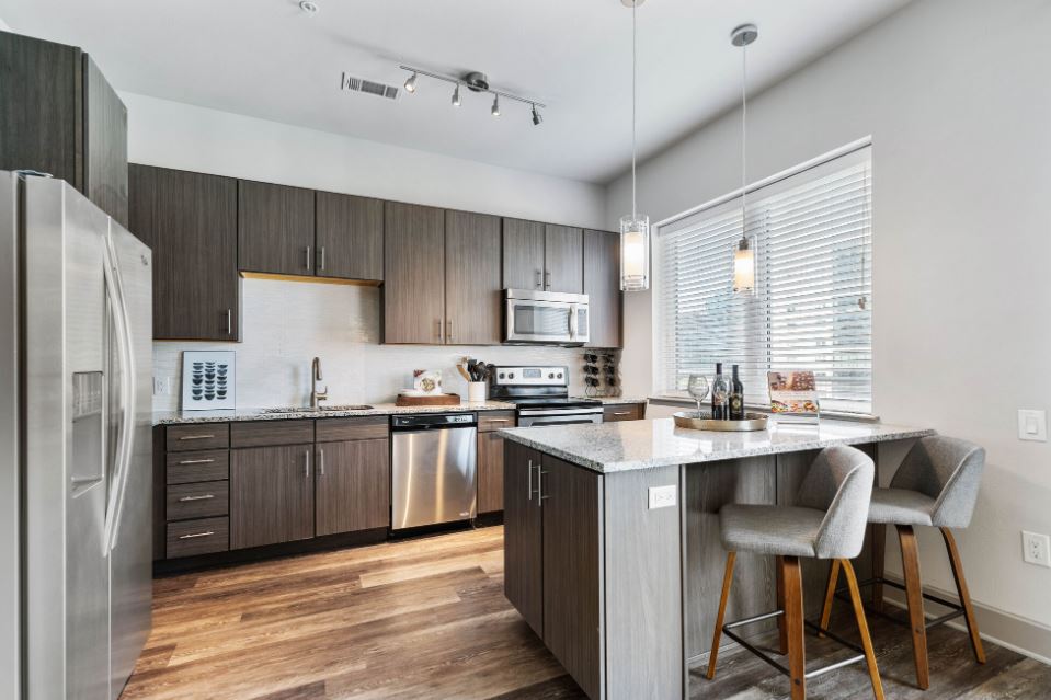 Fully equipped kitchen with appliances